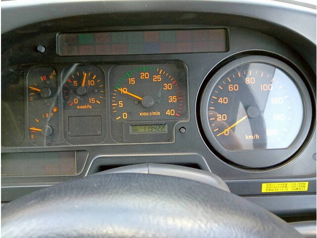 いすゞフォワードバキュームカー中型（4t）[写真12]