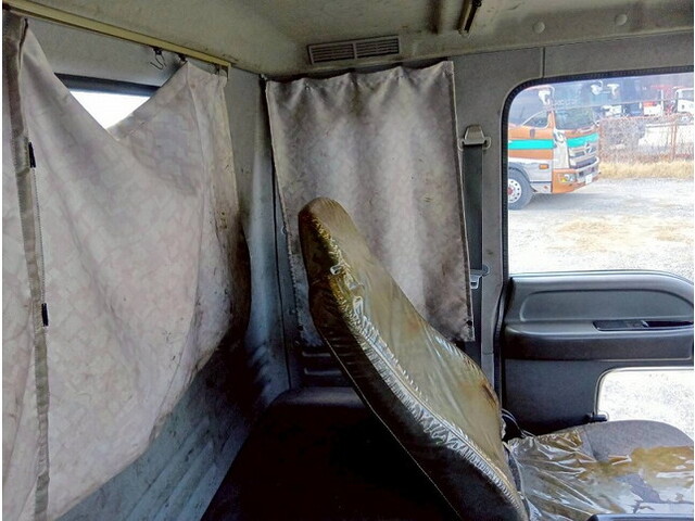 いすゞフォワードバキュームカー中型（4t）[写真15]