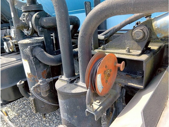 いすゞフォワードバキュームカー中型（4t）[写真21]