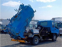 いすゞフォワードバキュームカー中型（4t）[写真02]