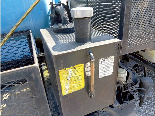 いすゞフォワードバキュームカー中型（4t）[写真31]