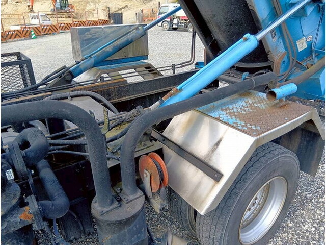 いすゞフォワードバキュームカー中型（4t）[写真34]