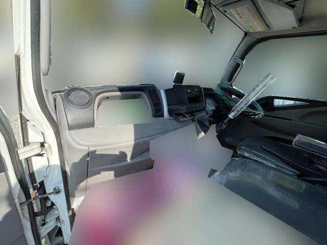 三菱ふそうキャンターダンプ小型（2t・3t）[写真32]