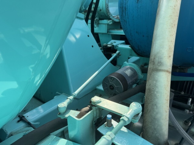 日野レンジャーミキサー車（コンクリートミキサー）増トン（6t・8t）[写真10]