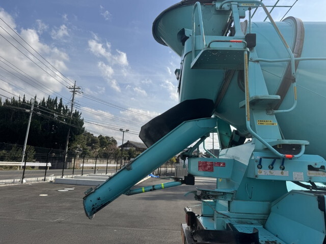 日野レンジャーミキサー車（コンクリートミキサー）増トン（6t・8t）[写真13]