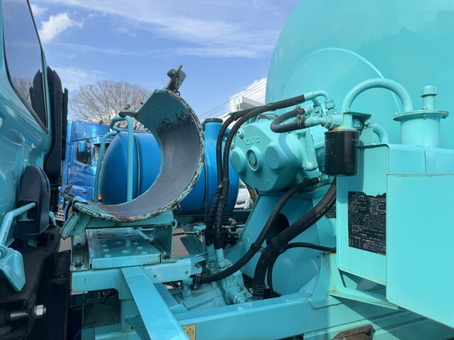 日野レンジャーミキサー車（コンクリートミキサー）増トン（6t・8t）[写真18]