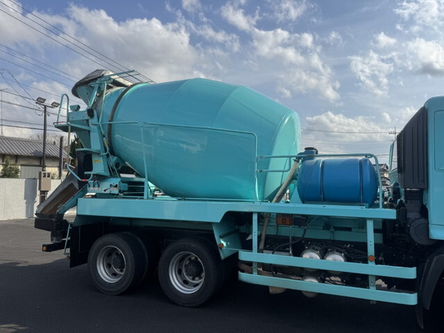 日野レンジャーミキサー車（コンクリートミキサー）増トン（6t・8t）[写真06]