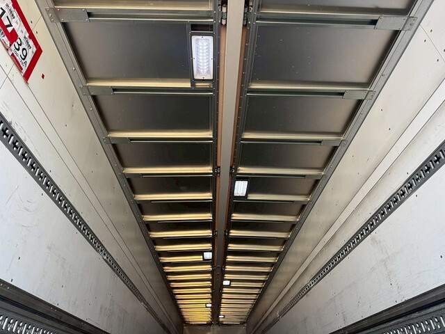 その他のメーカーその他の車種ウイングトレーラー大型（10t）[写真11]