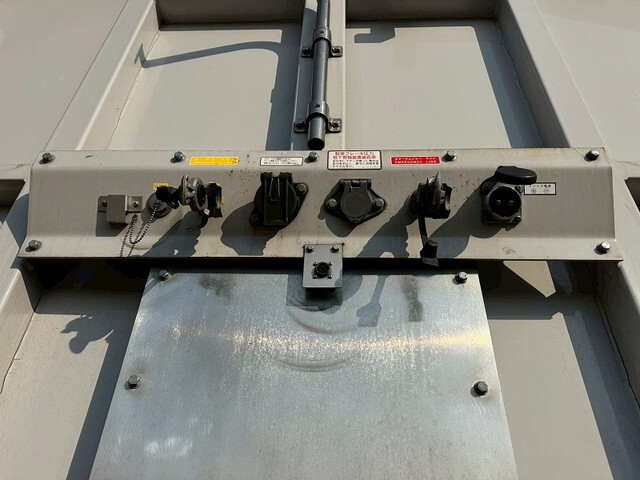 その他のメーカーその他の車種ウイングトレーラー大型（10t）[写真35]