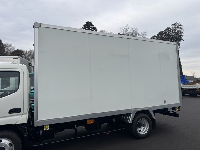 トヨタトヨエースパネルバン小型（2t・3t）[写真08]