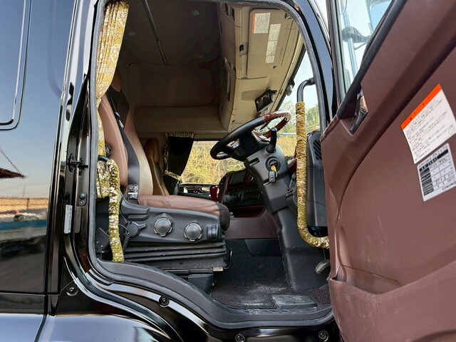 日野プロフィア冷凍車（冷蔵車）大型（10t）[写真23]