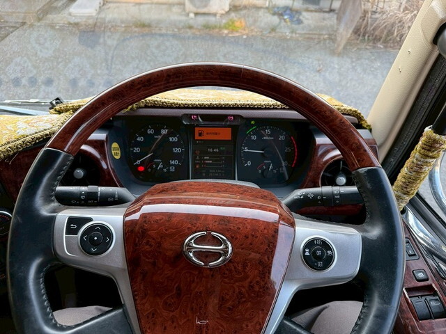 日野プロフィア冷凍車（冷蔵車）大型（10t）[写真24]