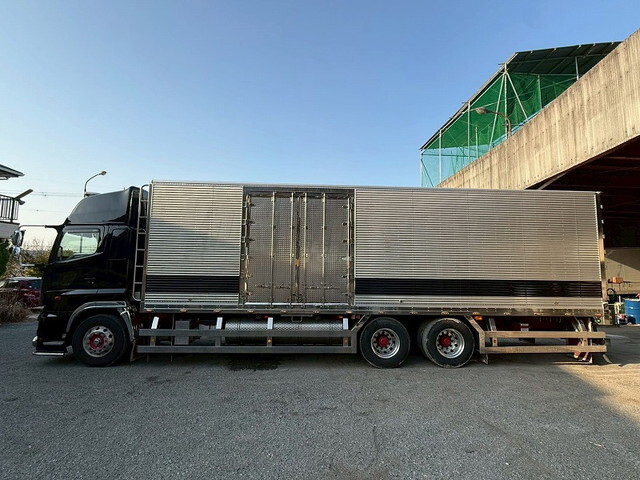 日野プロフィア冷凍車（冷蔵車）大型（10t）[写真04]