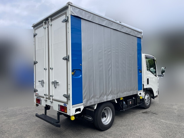 いすゞエルフカーテン車小型（2t・3t）[写真03]