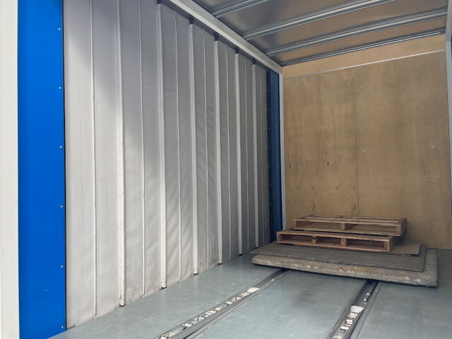 いすゞエルフカーテン車小型（2t・3t）[写真09]