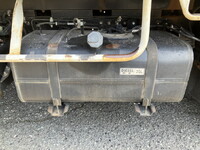 三菱ふそうキャンター平ボディ小型（2t・3t）[写真24]