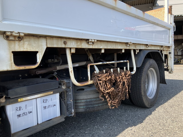 三菱ふそうキャンター平ボディ小型（2t・3t）[写真25]