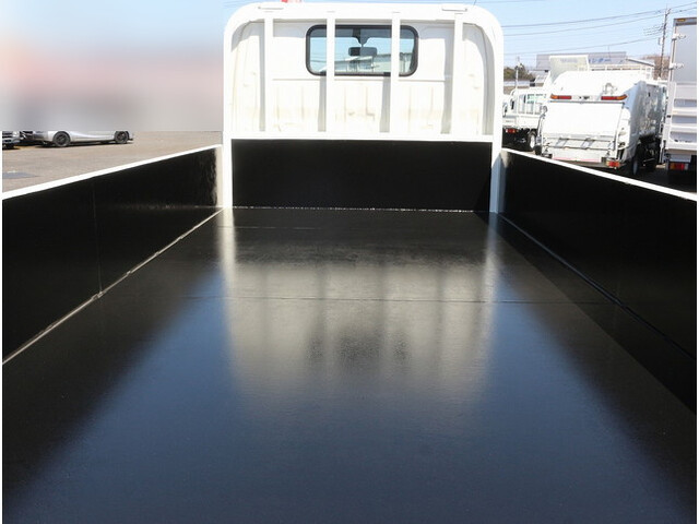 トヨタトヨエース平ボディ小型（2t・3t）[写真10]