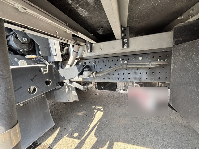 いすゞエルフ冷凍車（冷蔵車）小型（2t・3t）[写真22]