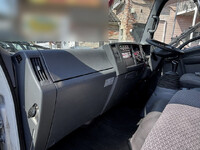 いすゞエルフ冷凍車（冷蔵車）小型（2t・3t）[写真39]