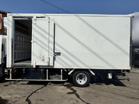 いすゞエルフ冷凍車（冷蔵車）小型（2t・3t）[写真08]