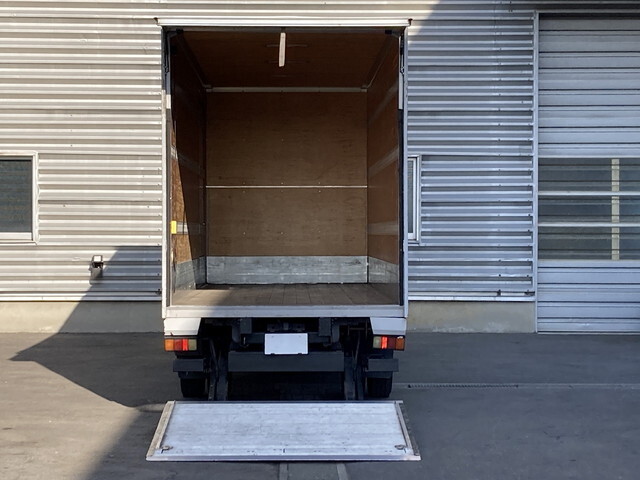 いすゞエルフパネルバン小型（2t・3t）[写真05]