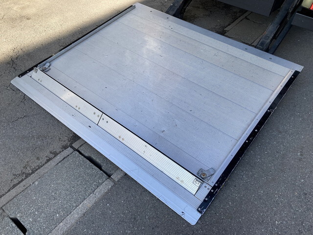 いすゞエルフパネルバン小型（2t・3t）[写真06]