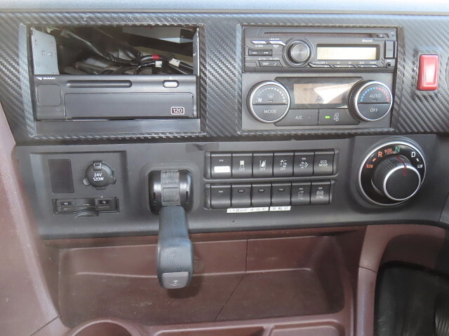 日野プロフィアアルミウイング大型（10t）[写真24]