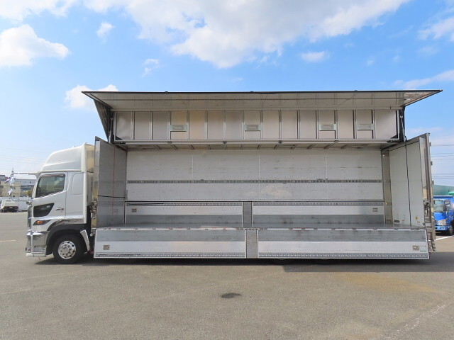 日野プロフィアアルミウイング大型（10t）[写真28]