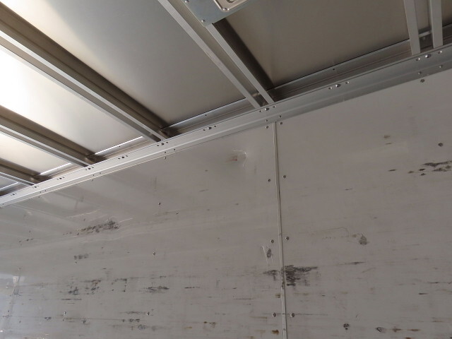 日野プロフィアアルミウイング大型（10t）[写真34]