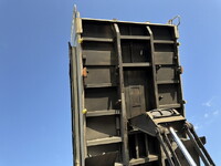 UDトラックスクオン深ダンプ（土砂禁ダンプ）大型（10t）[写真14]