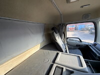 UDトラックスクオン深ダンプ（土砂禁ダンプ）大型（10t）[写真33]