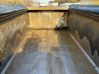 UDトラックスクオン深ダンプ（土砂禁ダンプ）大型（10t）[写真36]