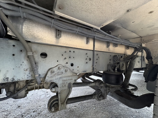 日野プロフィア冷凍車（冷蔵車）大型（10t）[写真11]