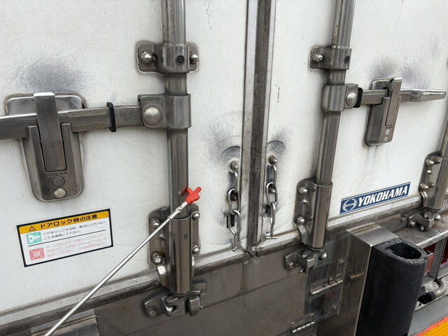 日野プロフィア冷凍車（冷蔵車）大型（10t）[写真37]