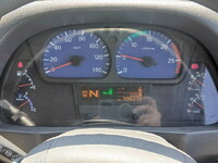 UDトラックスクオントレーラーヘッド（トラクターヘッド）大型（10t）[写真14]