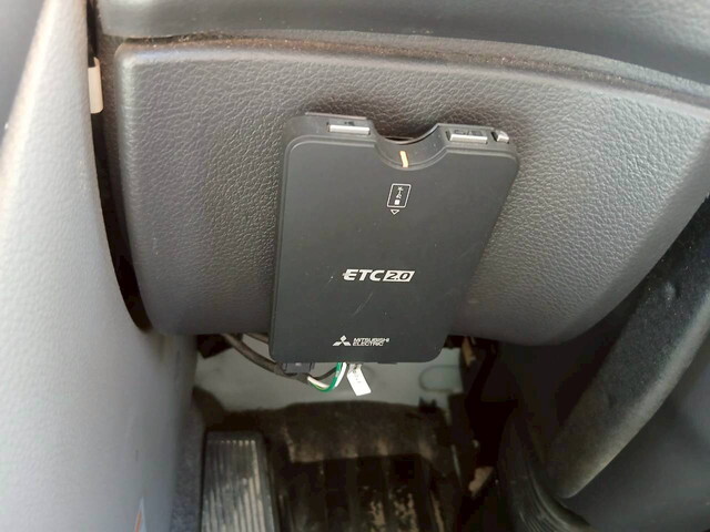 UDトラックスクオントレーラーヘッド（トラクターヘッド）大型（10t）[写真17]