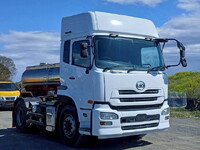 UDトラックスクオントレーラーヘッド（トラクターヘッド）大型（10t）[写真01]