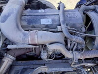 UDトラックスクオントレーラーヘッド（トラクターヘッド）大型（10t）[写真24]