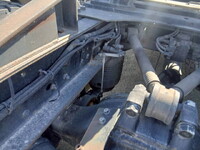 UDトラックスクオントレーラーヘッド（トラクターヘッド）大型（10t）[写真29]