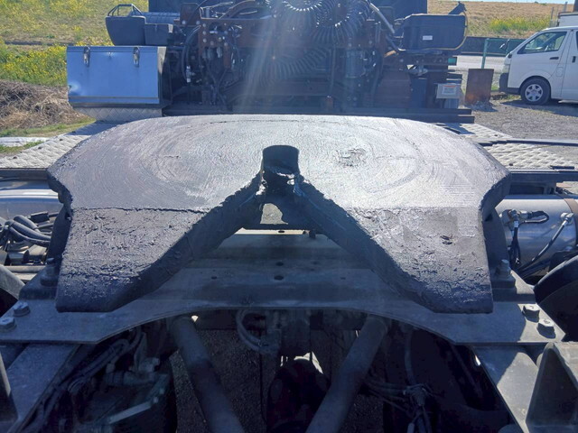 UDトラックスクオントレーラーヘッド（トラクターヘッド）大型（10t）[写真33]