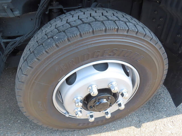 三菱ふそうスーパーグレート冷凍車（冷蔵車）大型（10t）[写真16]