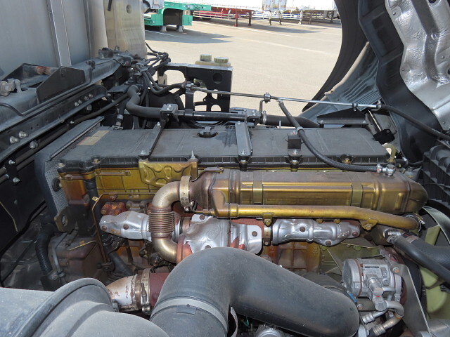 三菱ふそうスーパーグレート冷凍車（冷蔵車）大型（10t）[写真18]