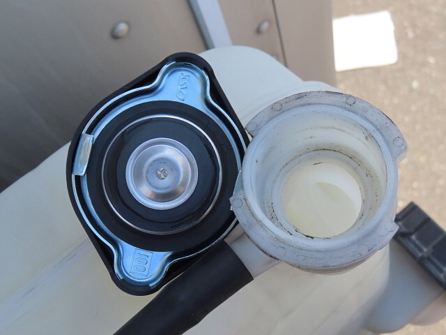 三菱ふそうスーパーグレート冷凍車（冷蔵車）大型（10t）[写真20]