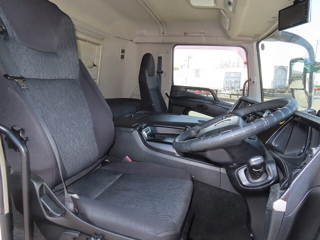 三菱ふそうスーパーグレート冷凍車（冷蔵車）大型（10t）[写真21]