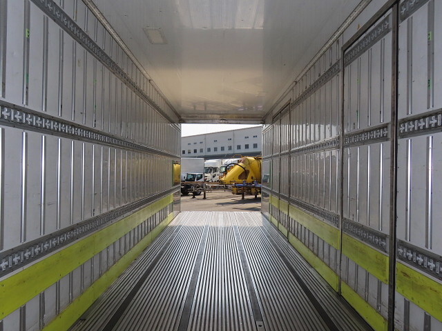 三菱ふそうスーパーグレート冷凍車（冷蔵車）大型（10t）[写真32]