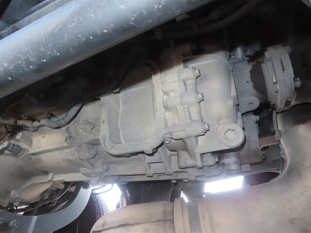 三菱ふそうスーパーグレート冷凍車（冷蔵車）大型（10t）[写真09]