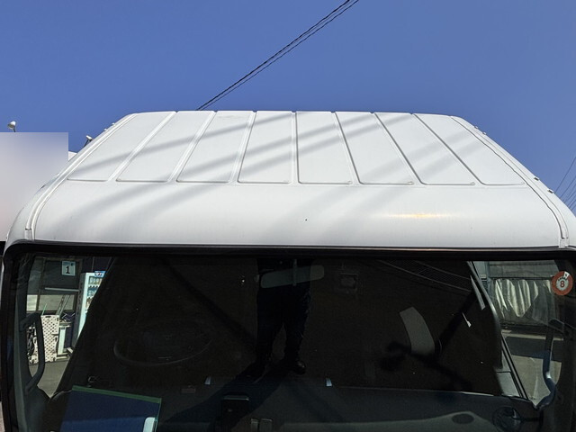 三菱ふそうキャンター平ボディ小型（2t・3t）[写真27]