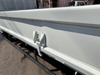 三菱ふそうキャンター平ボディ小型（2t・3t）[写真08]