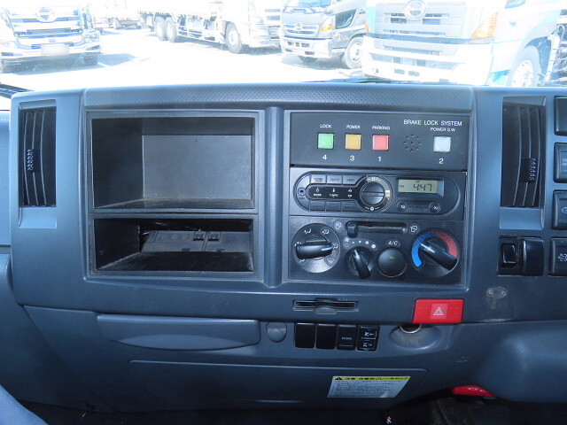 いすゞエルフパッカー車（塵芥車）小型（2t・3t）[写真24]